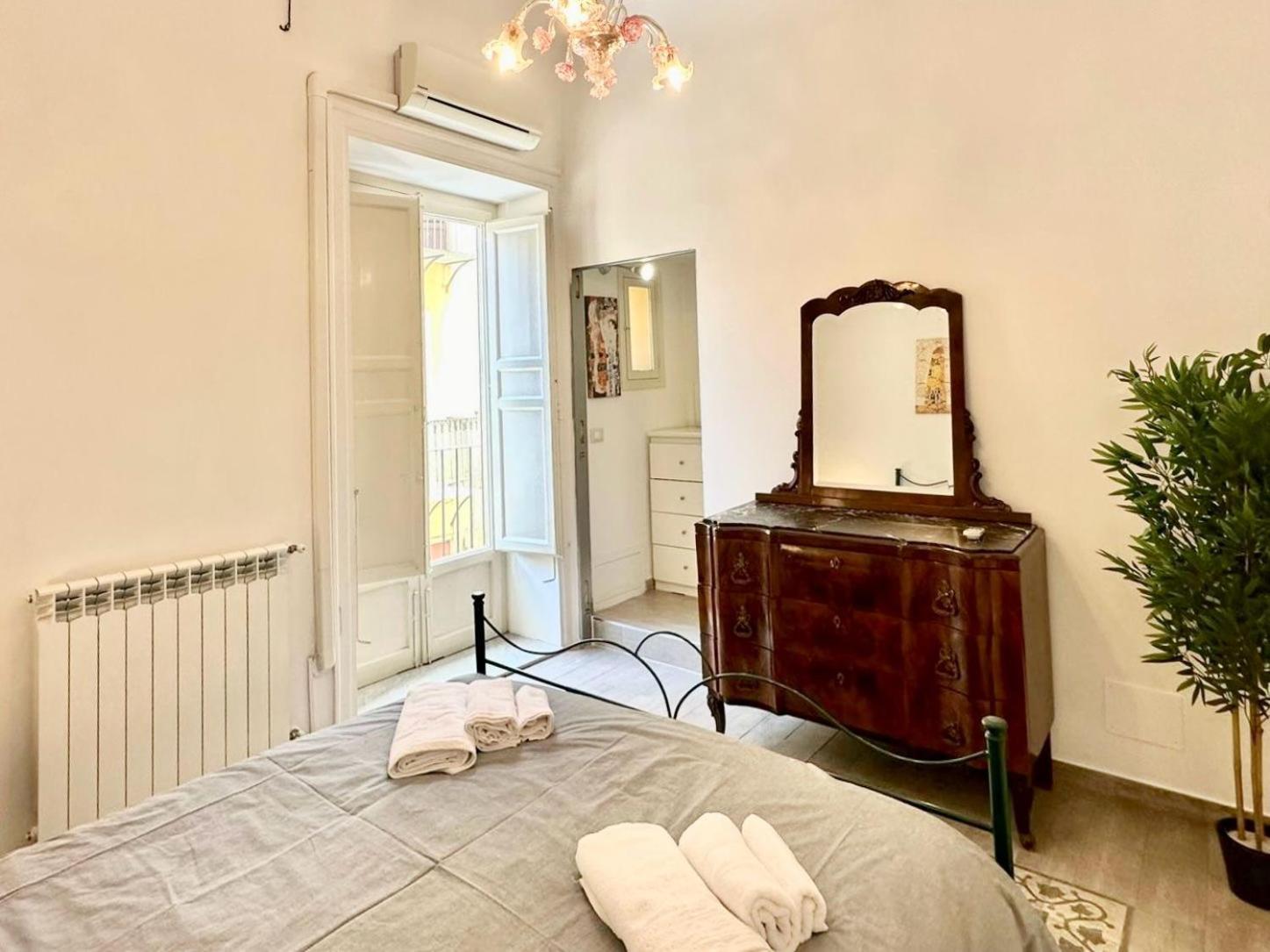 Apartamento Residenza Cattedrale Palermo Exterior foto